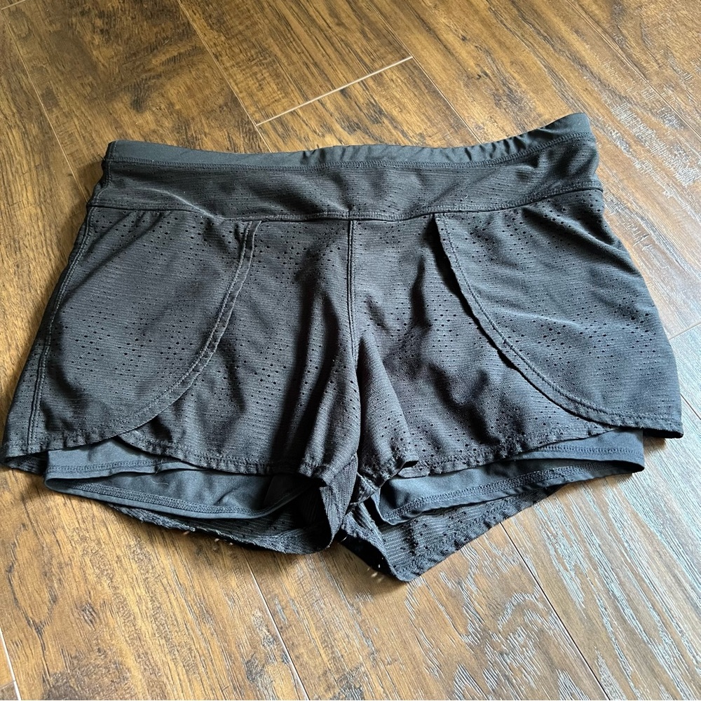Athleta Black Mesh & Spandex Athletic Shorts | M